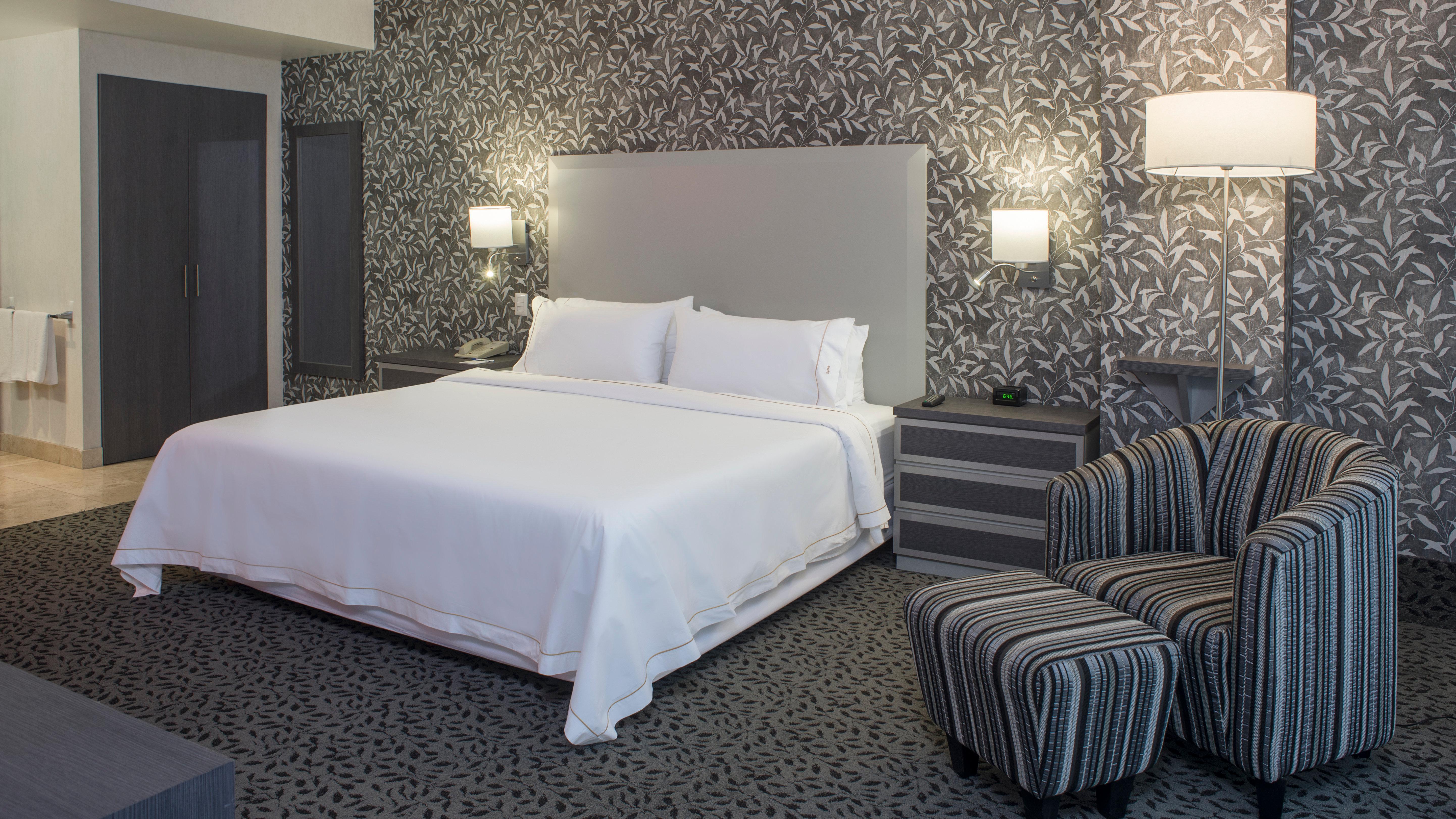 Holiday Inn Express & Suites Queretaro By Ihg Exterior foto